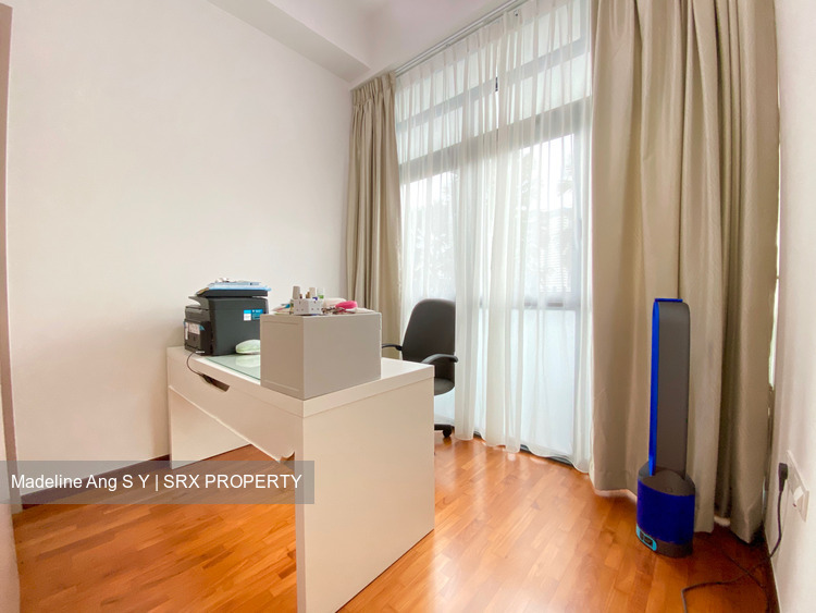J Gateway (D22), Condominium #270511531